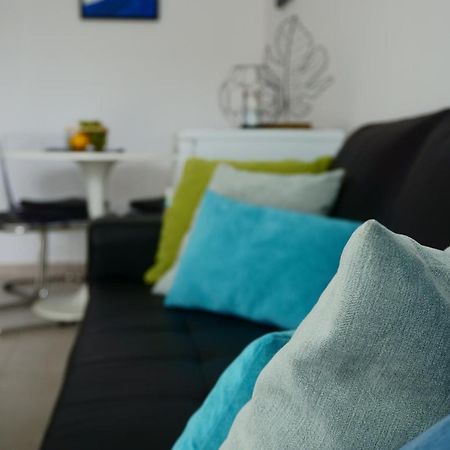 Blue Ocean Corralejo: Sunny Terrace, Pool, Wifi Apartment Luaran gambar