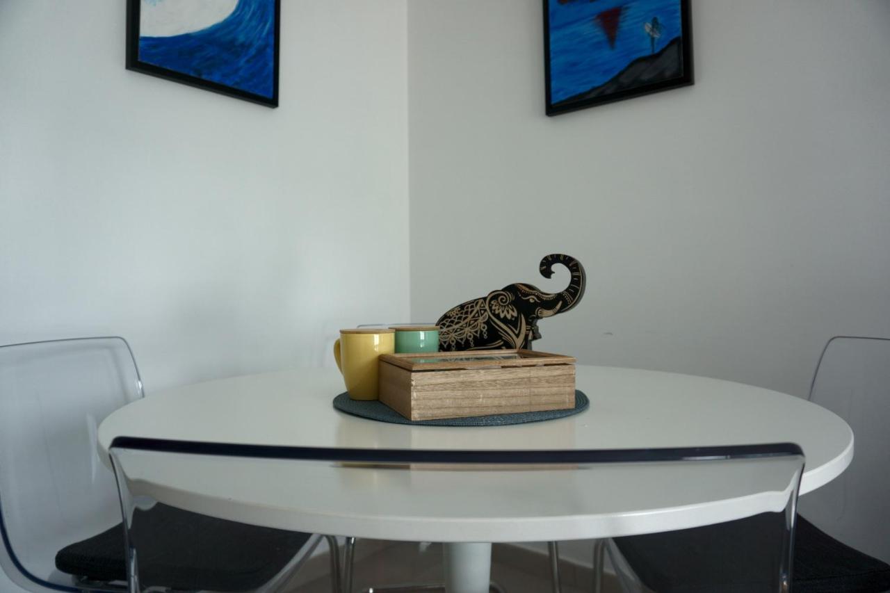 Blue Ocean Corralejo: Sunny Terrace, Pool, Wifi Apartment Luaran gambar