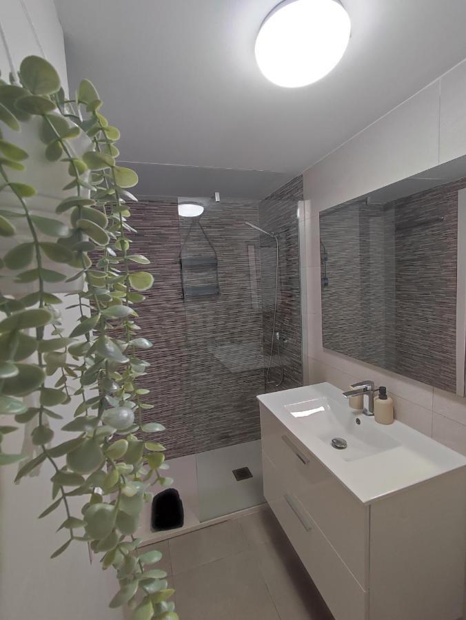 Blue Ocean Corralejo: Sunny Terrace, Pool, Wifi Apartment Luaran gambar